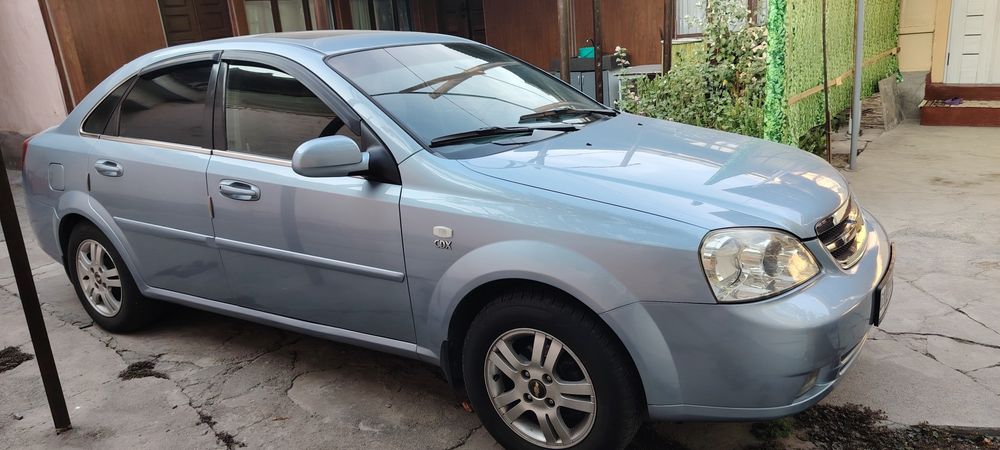 Lasetti 1.8 avtamat 2010 yil sotiladi yoki arenda