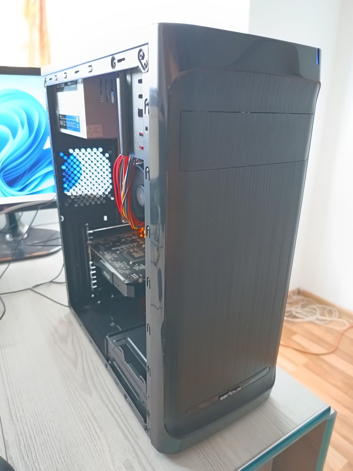 PC gaming, Ryzen 3 2200g, GTX 1050 TI 4gb, 512 gb M.2, 16 gb ddr4
