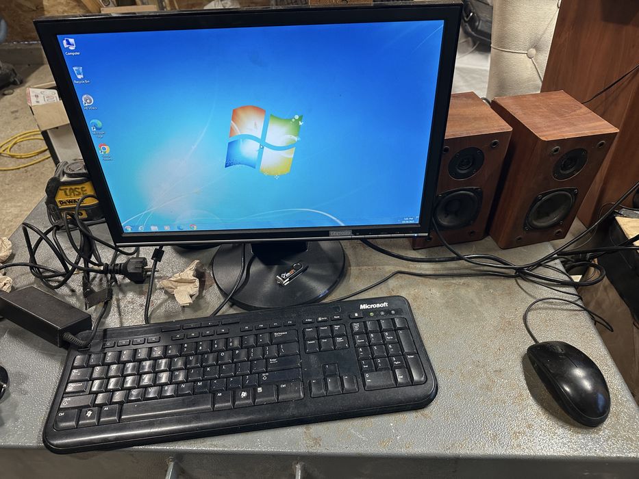 Calculator complet plus sistem audio 5.1