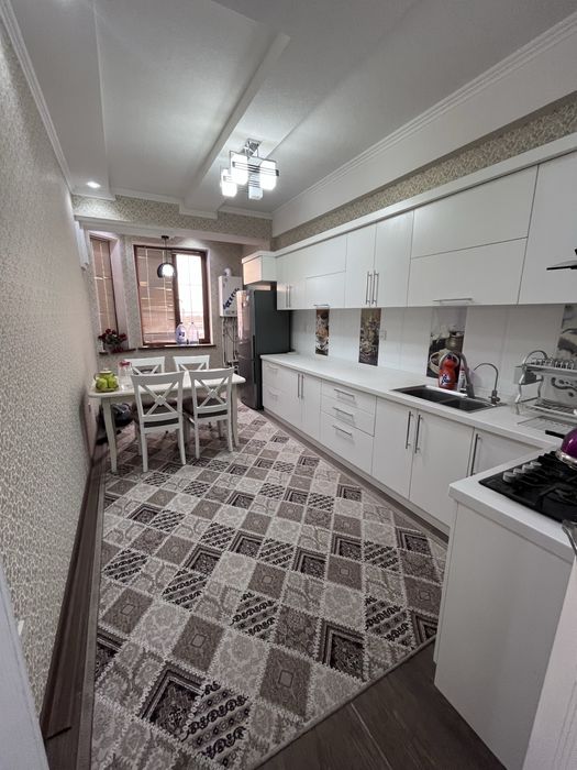 Сдаётся 4 х ком квартира УзгазОил