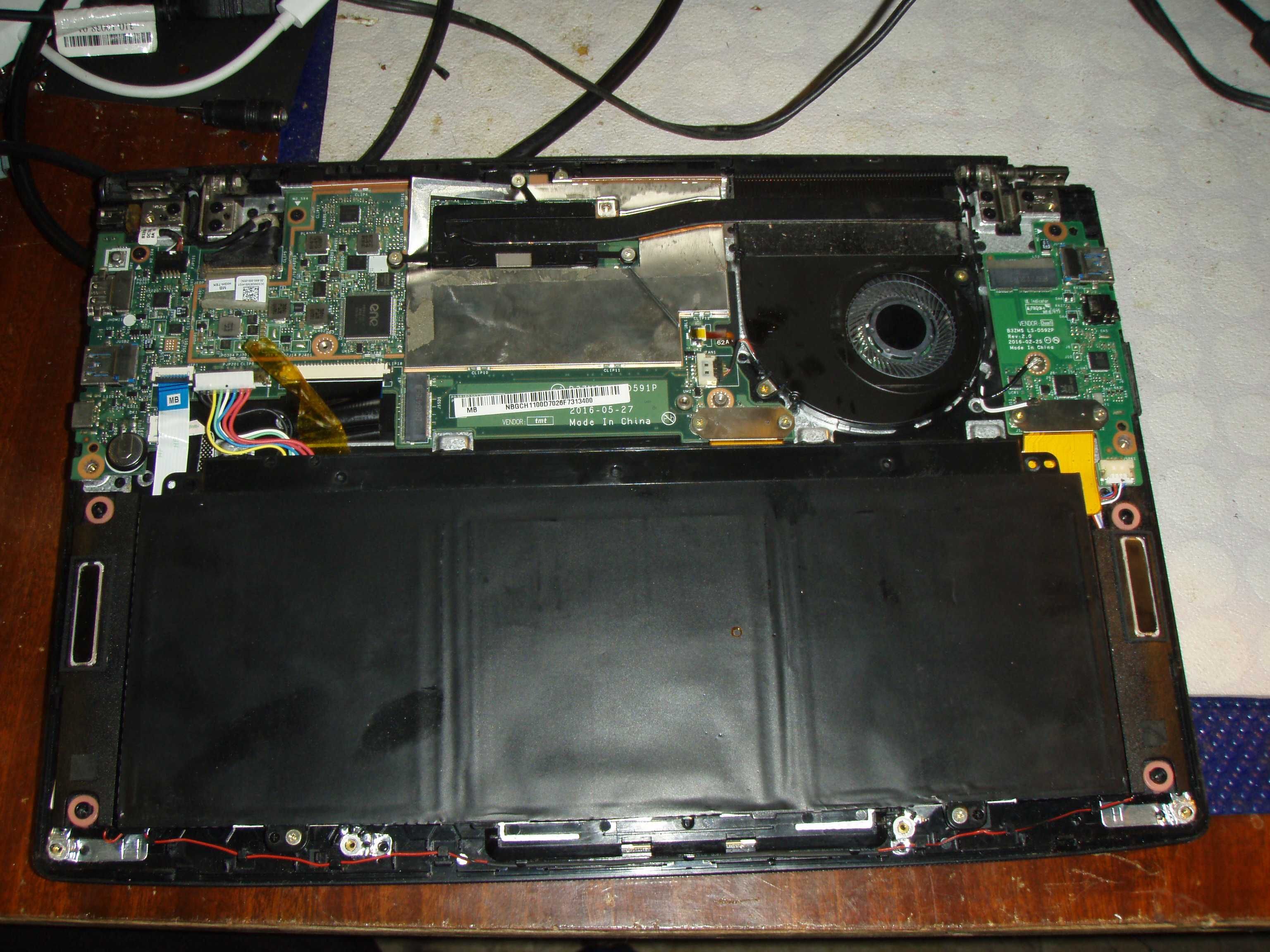 Dezmembrez Acer Aspire S5-371 i7-7500U 8 Gb RAM