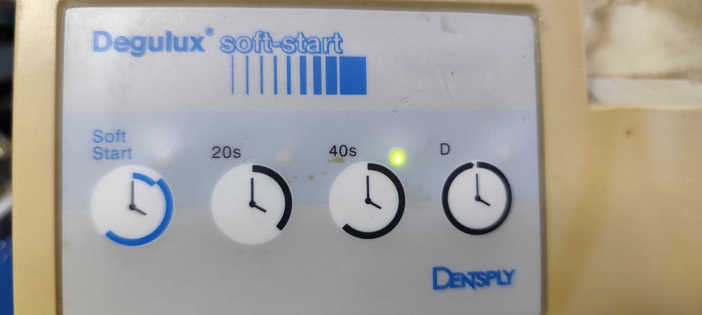 aparat de polimerizat stomatologic model DEGULUX SOFT START