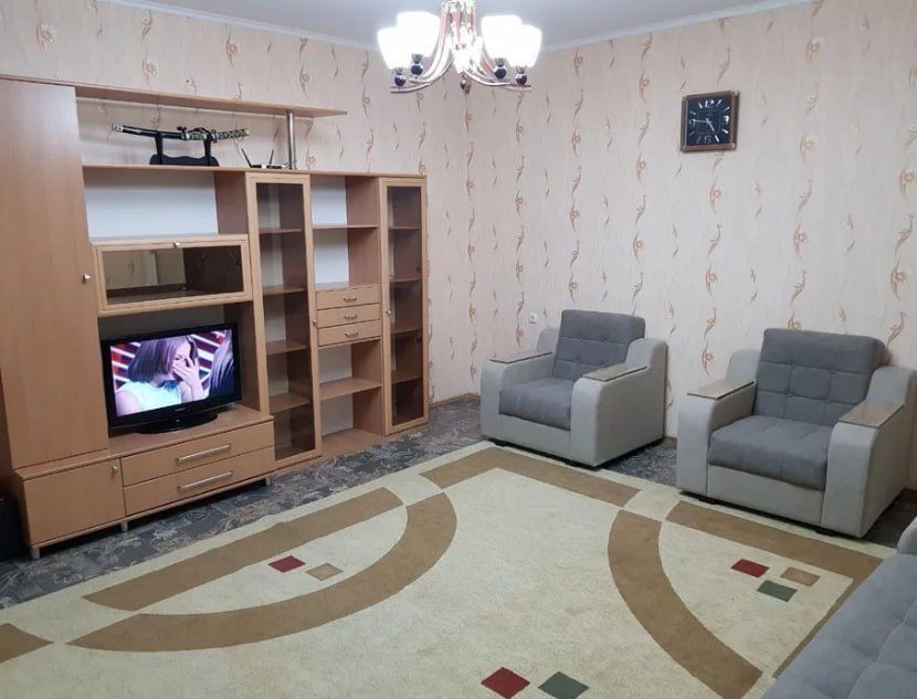 Срочно Продаётся на Кунаева 2/9/9 с мебелью ремонт средний