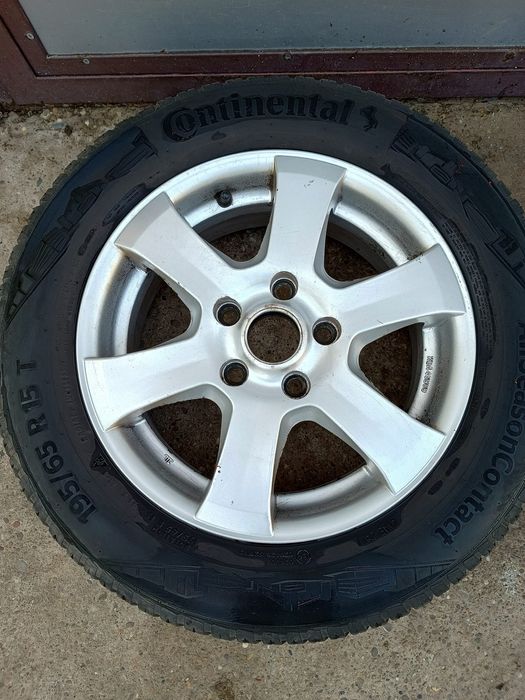 Jante Volkswagen cu anvelope iarna  195/65/15