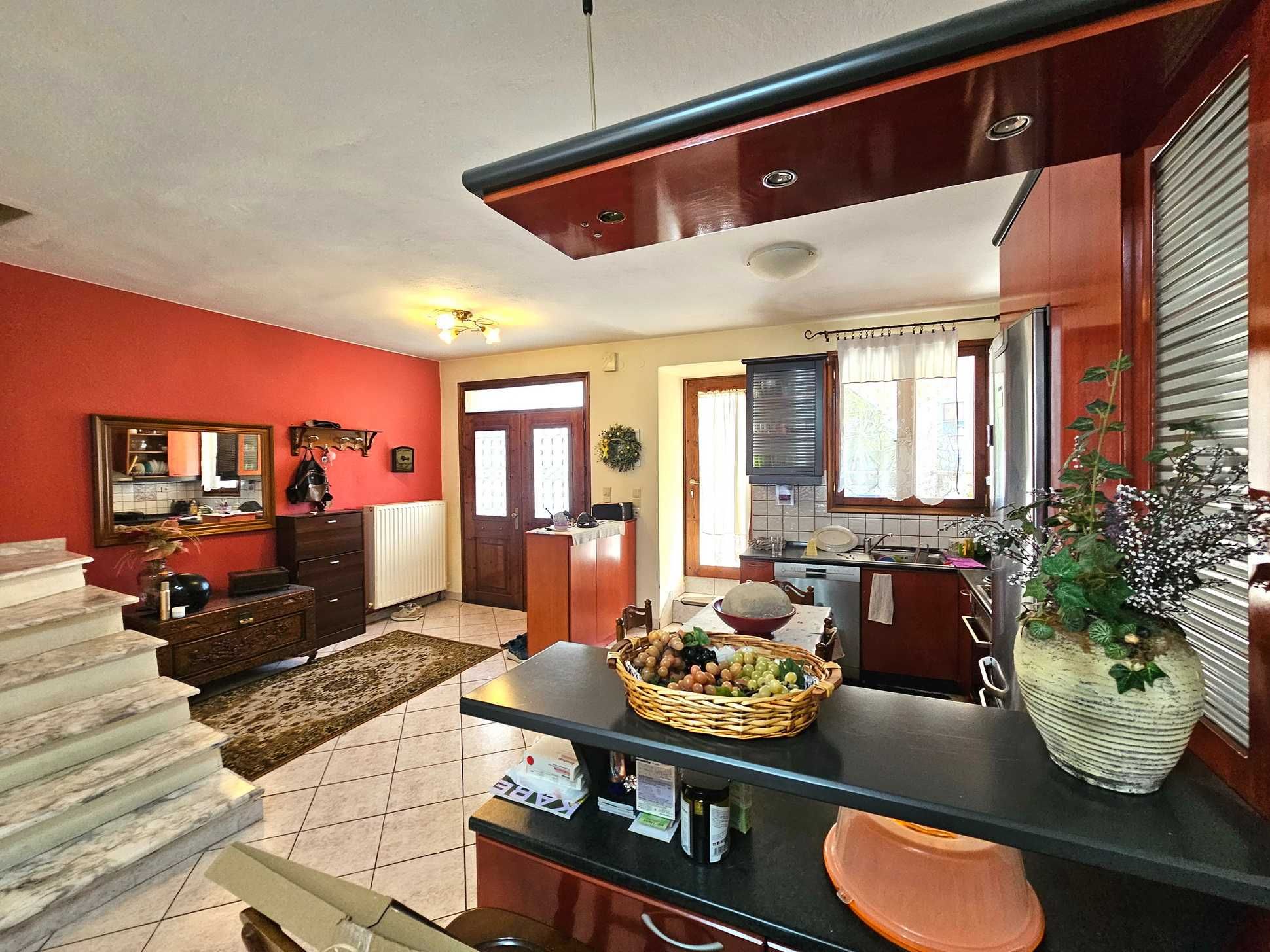 ПРОДАВА се самостоятелна къща 240кв.м в PANAGIA Кавала (код 8026)
