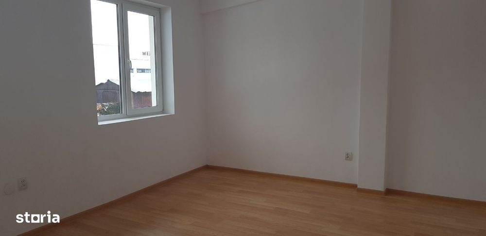 Inchiriez birou zona Bartolomeu cu suprafata 25 mp
