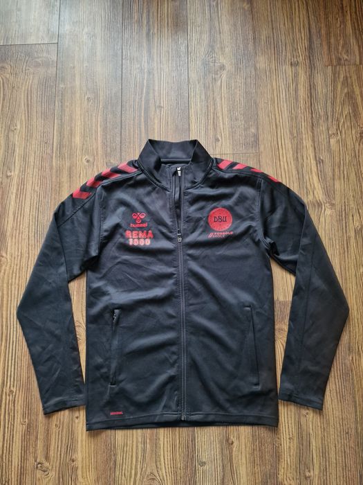 Страхотен спортен  комплект анцунг HUMMEL x Denmark National размер S