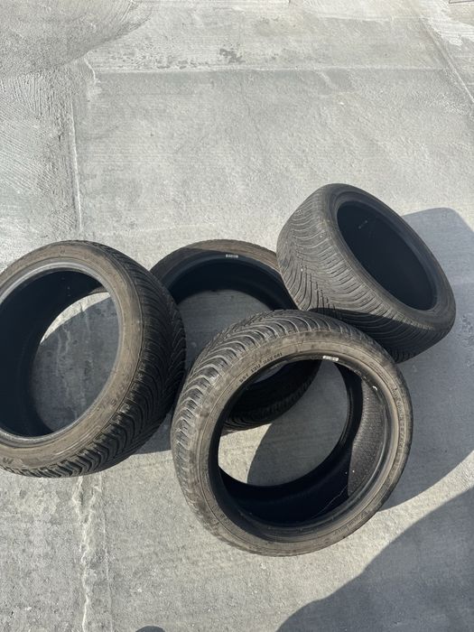 Гуми за автомобил 205/45R16 87V