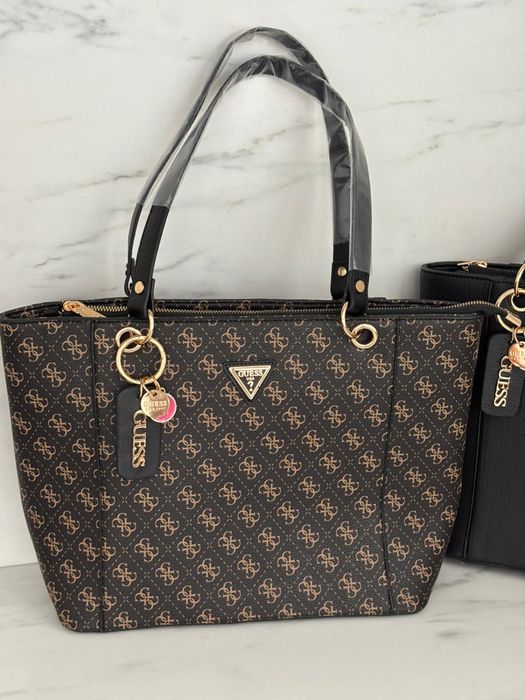 Geanta Guess și Michael Kors