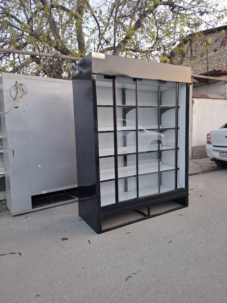 Vitrina xolodilnik  zakazga yasaymiz