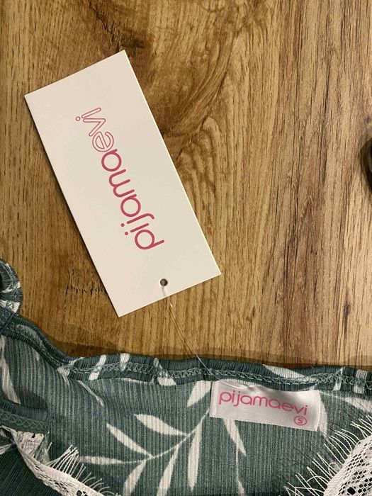 Vând pijama dama marimea S