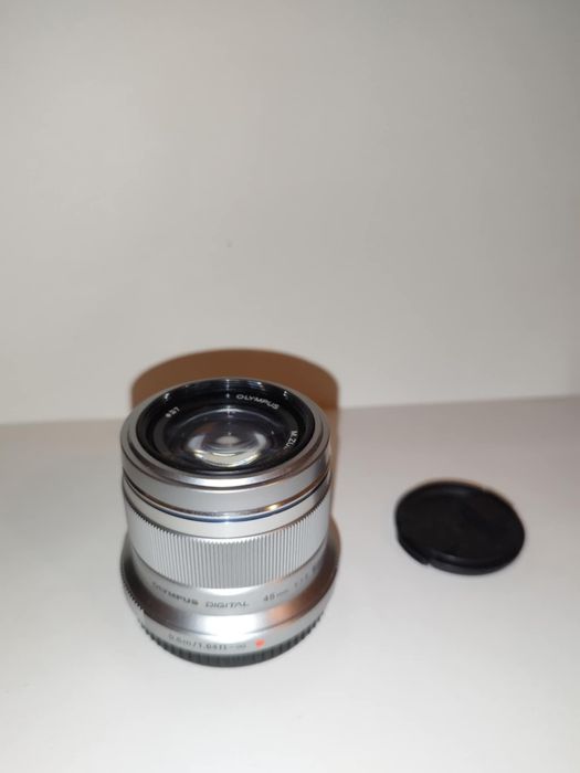 Olympus Zuiko 45mm f/1.8