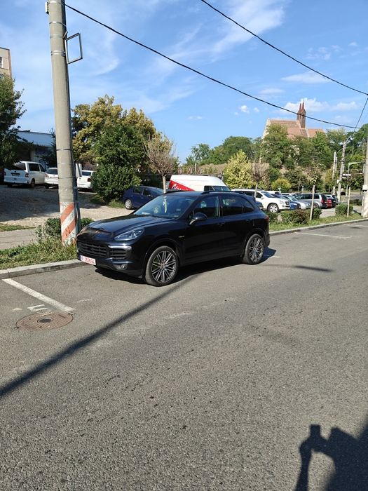 Porsche Cayenne plug-in hibrid 2017, TVA deductibil