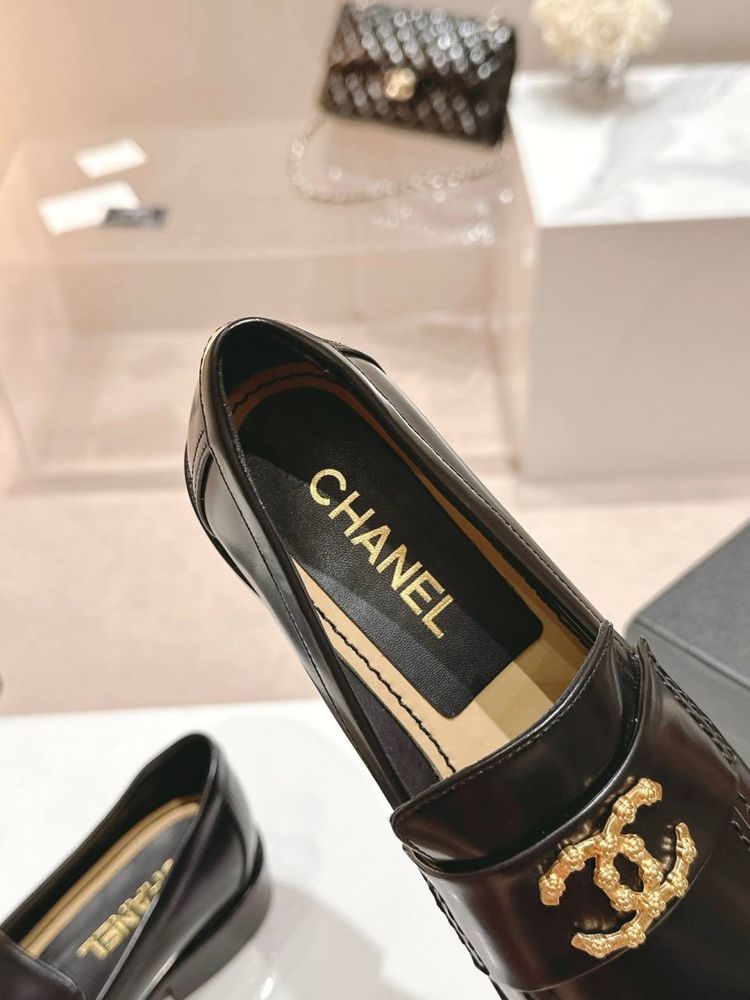 Pantofi Chanel