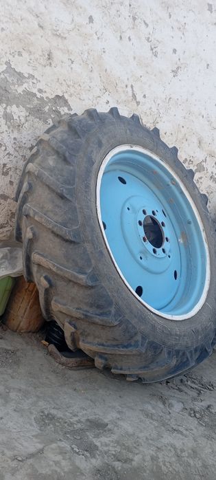 Yumizi traktor zapchaslari.