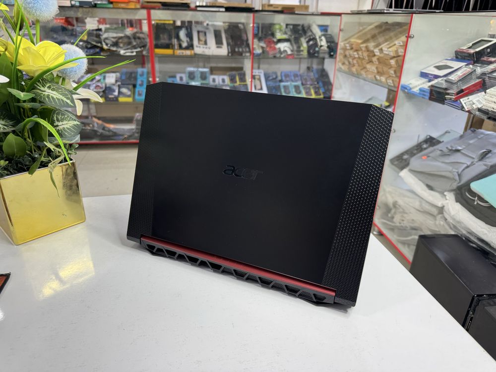 acer nitro i5 ideal holatda GTX 1050 vga IT grafika va oyinlar uchun