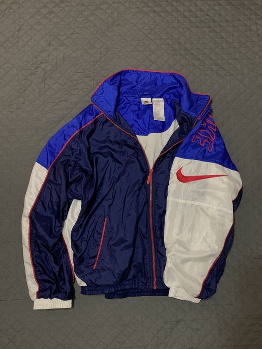 Леко яке Nike Vintage