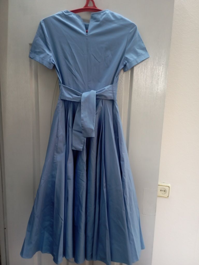 Платье от Isabel Carsia