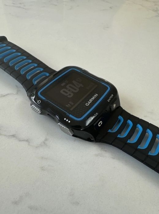 Часовник s GPS Garmin Forerunner 920XT