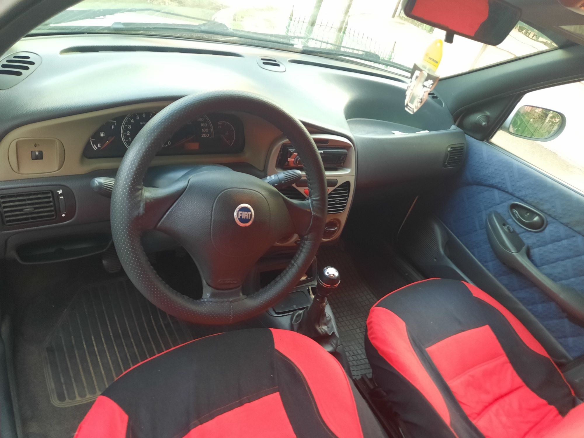 Vand Fiat Palio 2005 1.2 benzina, A.C, acte val.1 an la SUPER PRET!!