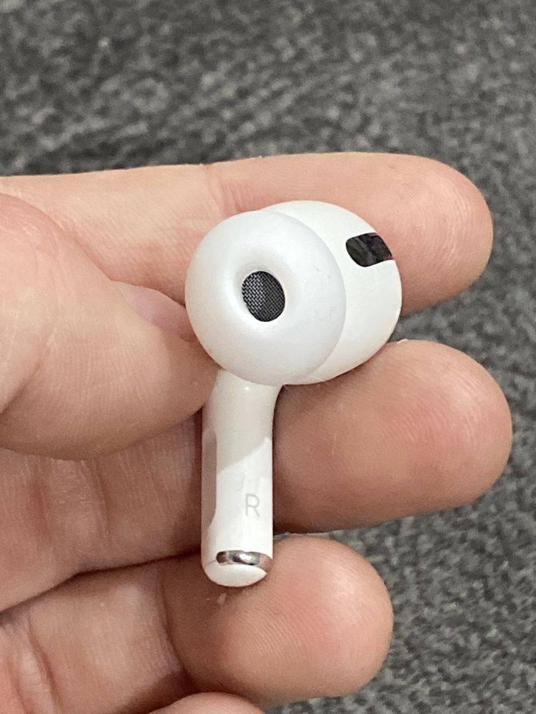 AirPods Pro оригинал (без кейса)