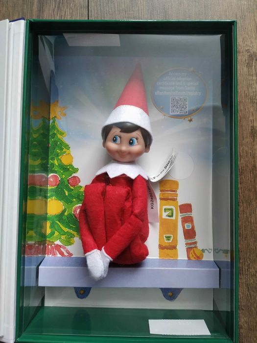 Коледен Елф - детска книга с играчка - The Elf on the Shelf