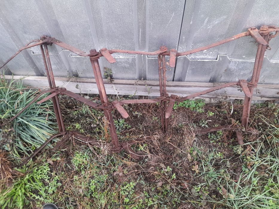 Grapa foarte veche trasa de cal