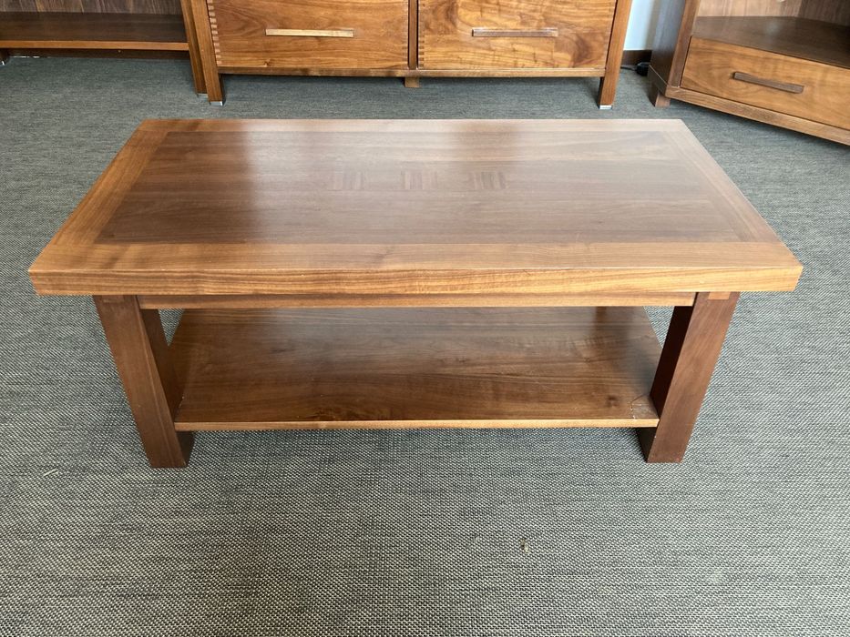 Măsuță cafea lemn masiv nuc furnir, mobilă living