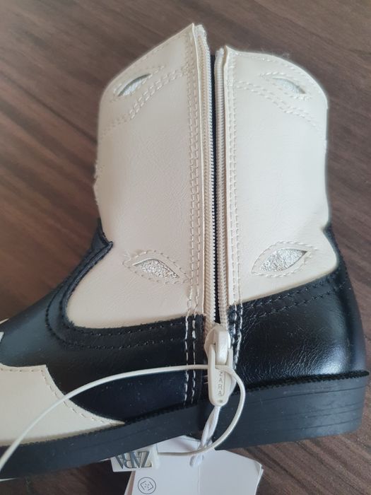 Cizme fete pt toamna sau primavara de la Zara