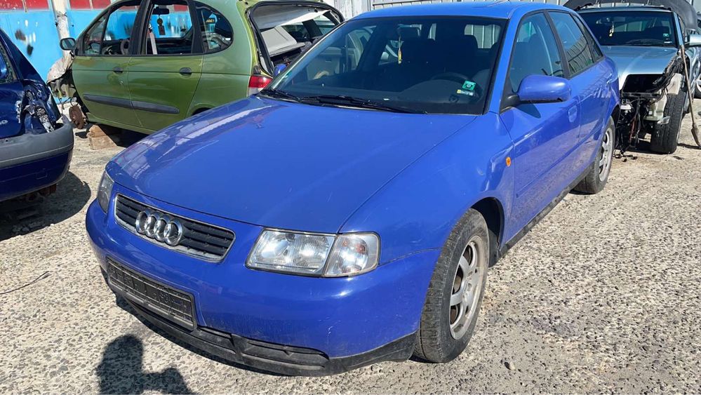 Audi A3 1.6 1999 На Части