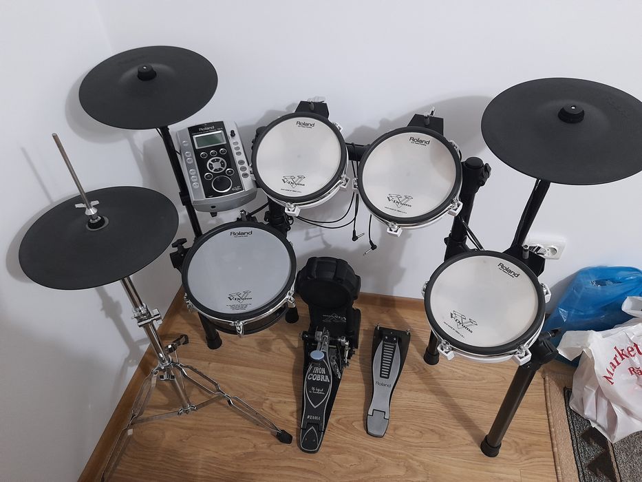 Vând set de tobe electronice ROLAND