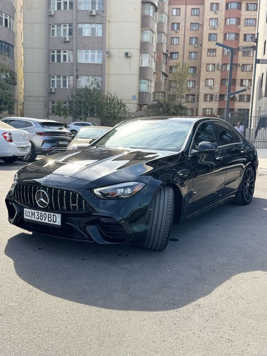 Mercedes benz C63 amg se perfomance 2025