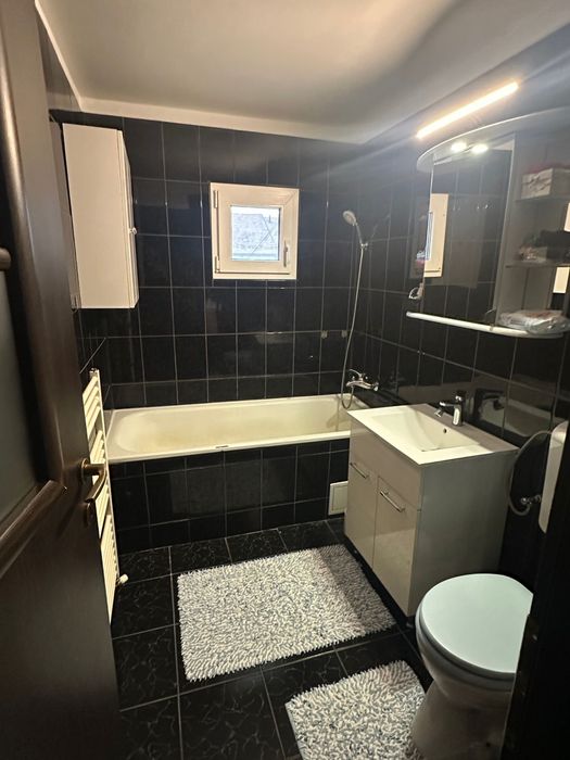 Vând apartament 3 canere