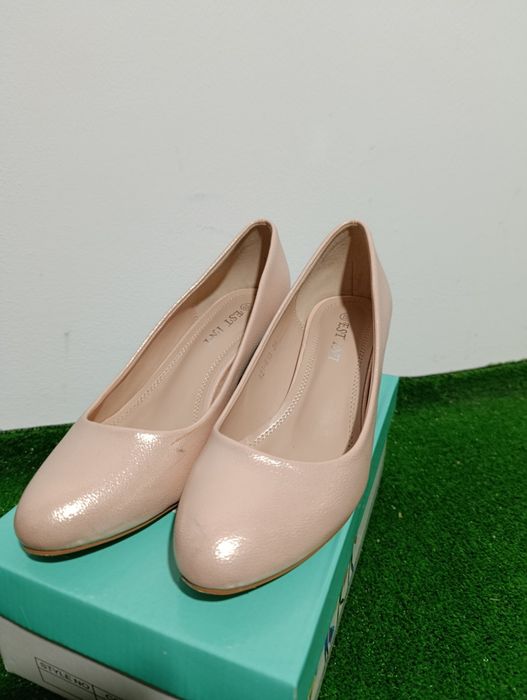 Pantofi roz mărimea 39