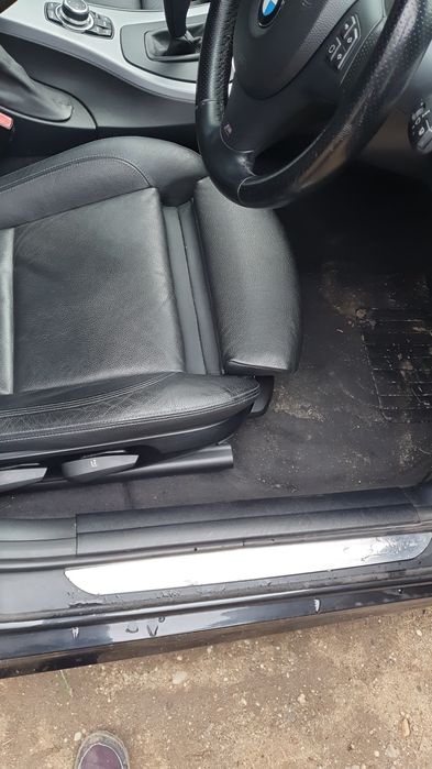 Dezmembrez Bmw E90