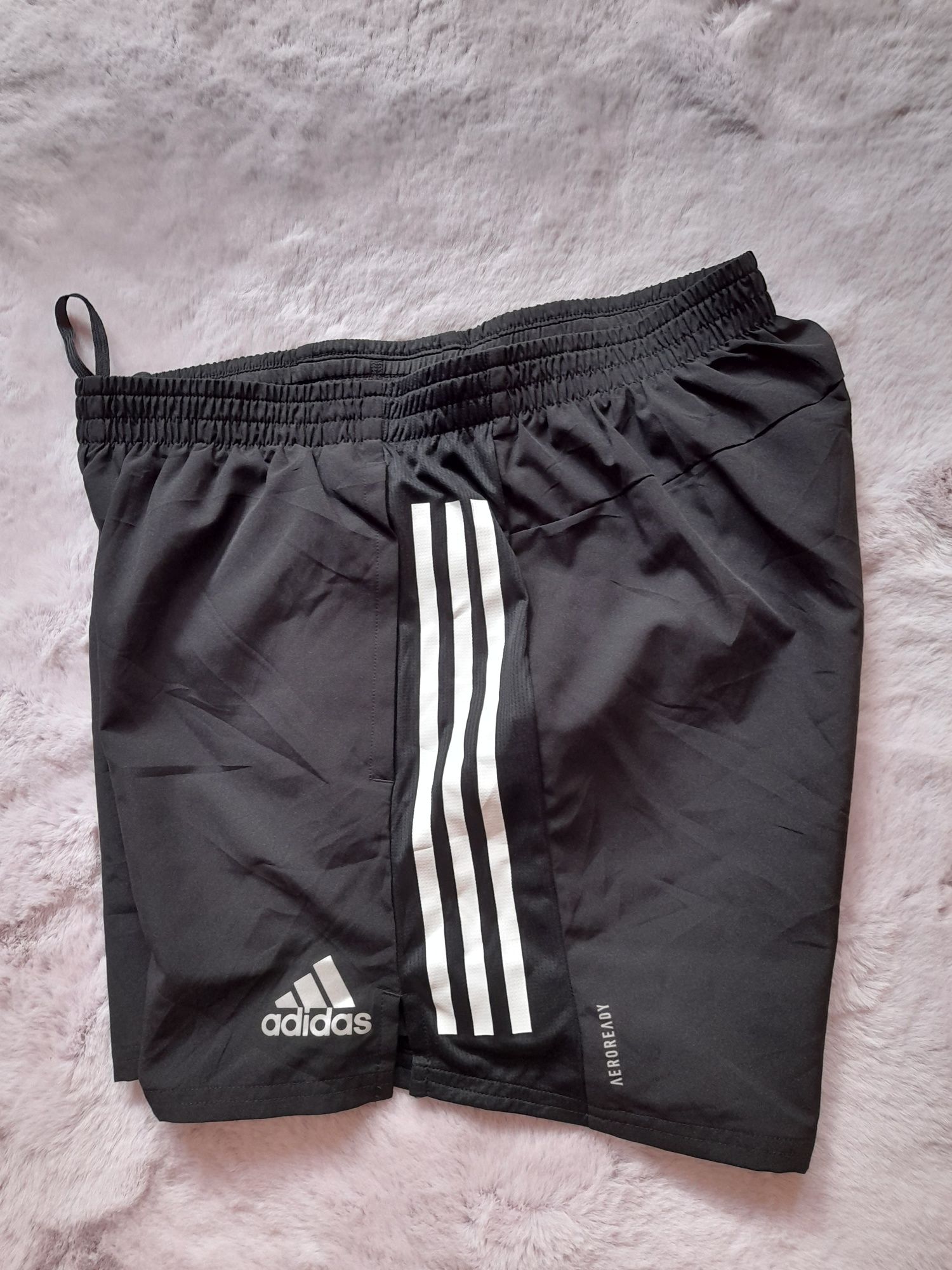 Adidas панталонки L размер.