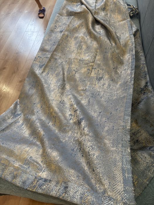 Продам шторы в зал или спальню