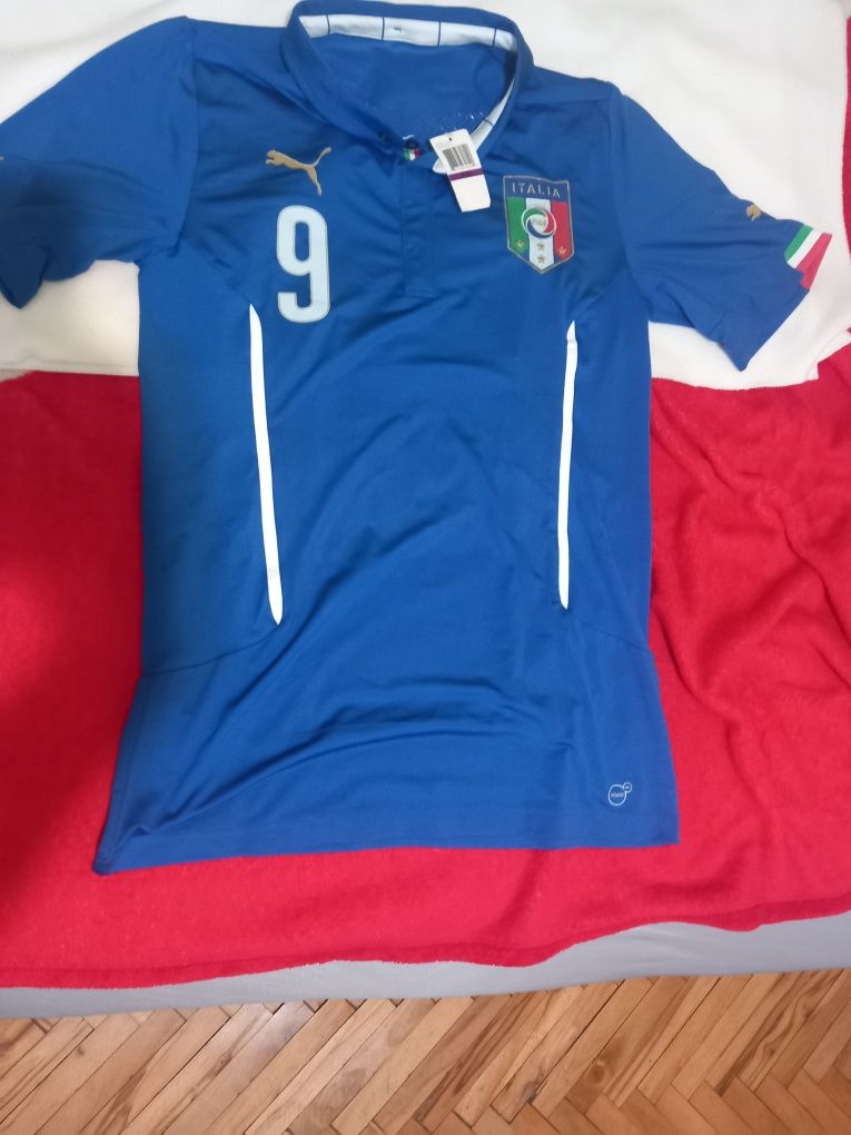 Оригинална нова фанелка ITALIA -BALOTELI размер XL