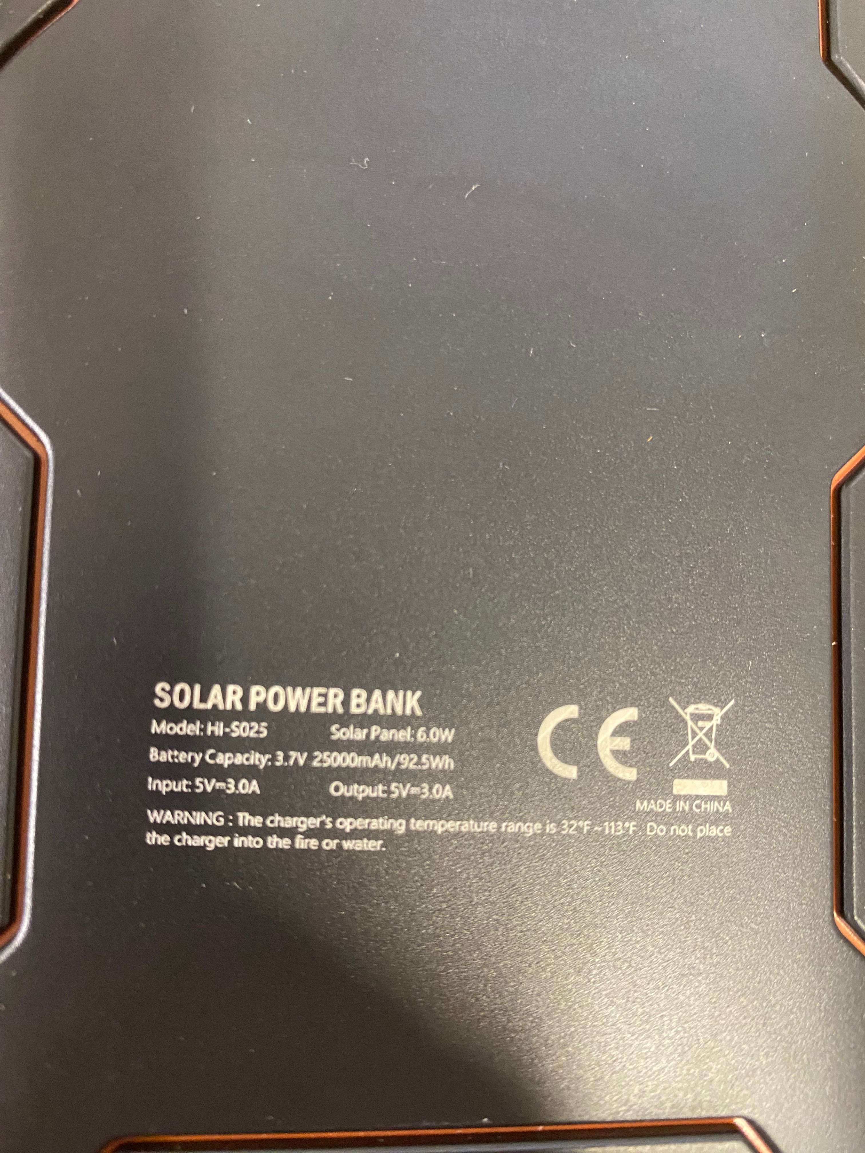 25000mAh външна батерия с 4 соларни панела, за таблети, смартфони