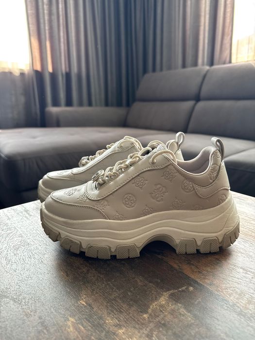 Дамски сникърси Guess