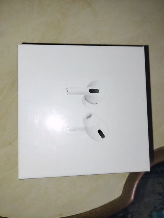 Наушники Airpods