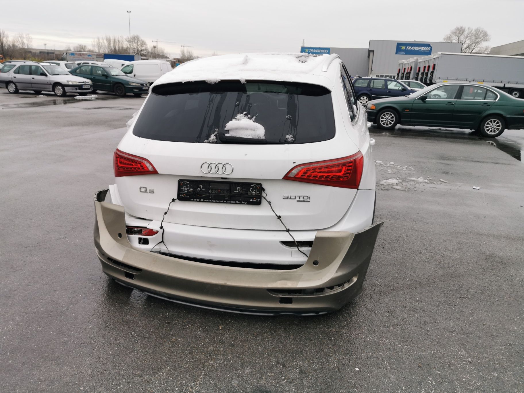 На Части Audi Q5 3.0TDI 2010 година 239кс. Помпа дюзи скоростна кутия