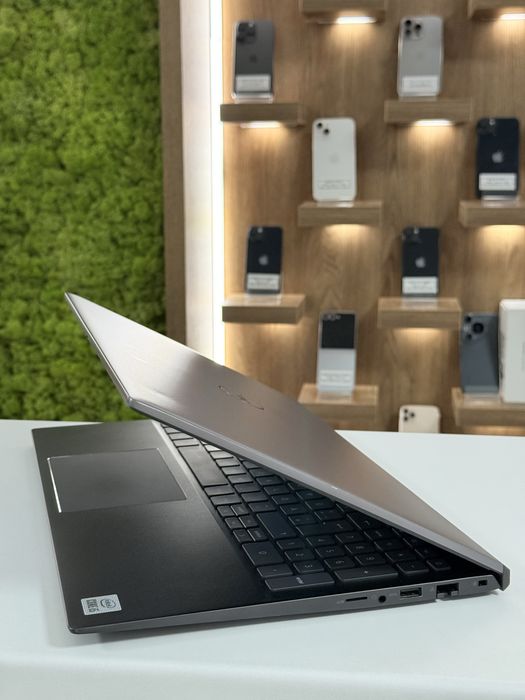 Dell Vostro 15 5501 | i5 1035G1 | 256/8 GB | Garantie 12 Luni