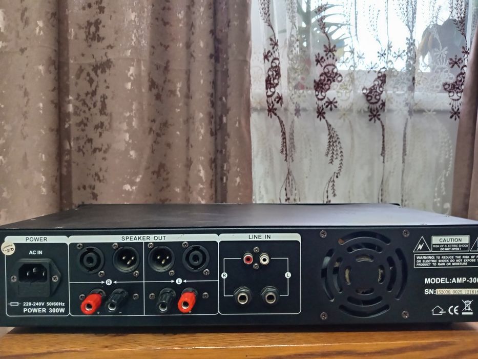 Vând amplificator putere Ibiza