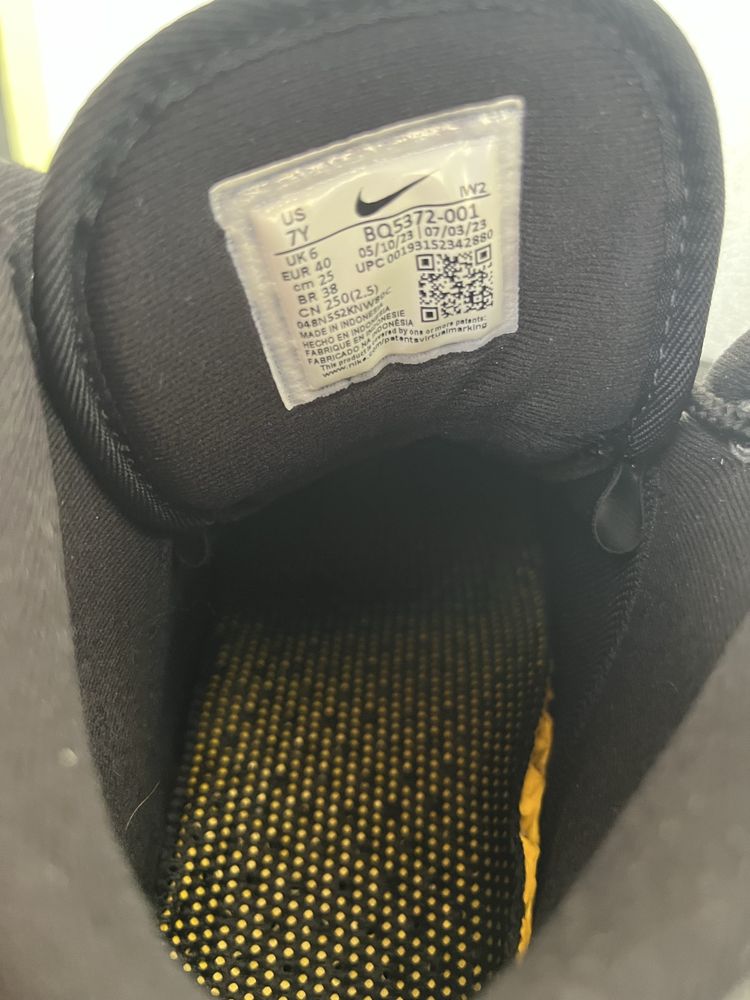 Оригинални боти nike