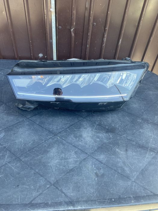 Far stanga full led skoda octavia 4