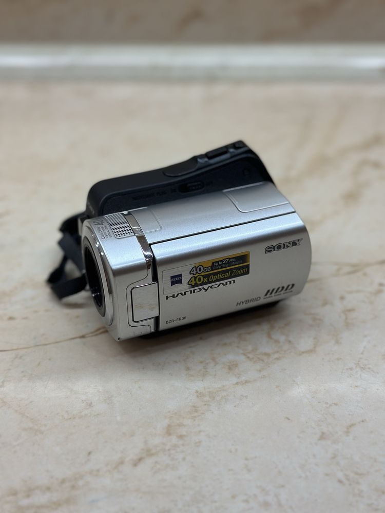 Камера Sony DCR-SR36