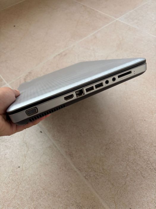 Laptop HP Pavilion – în stare bună