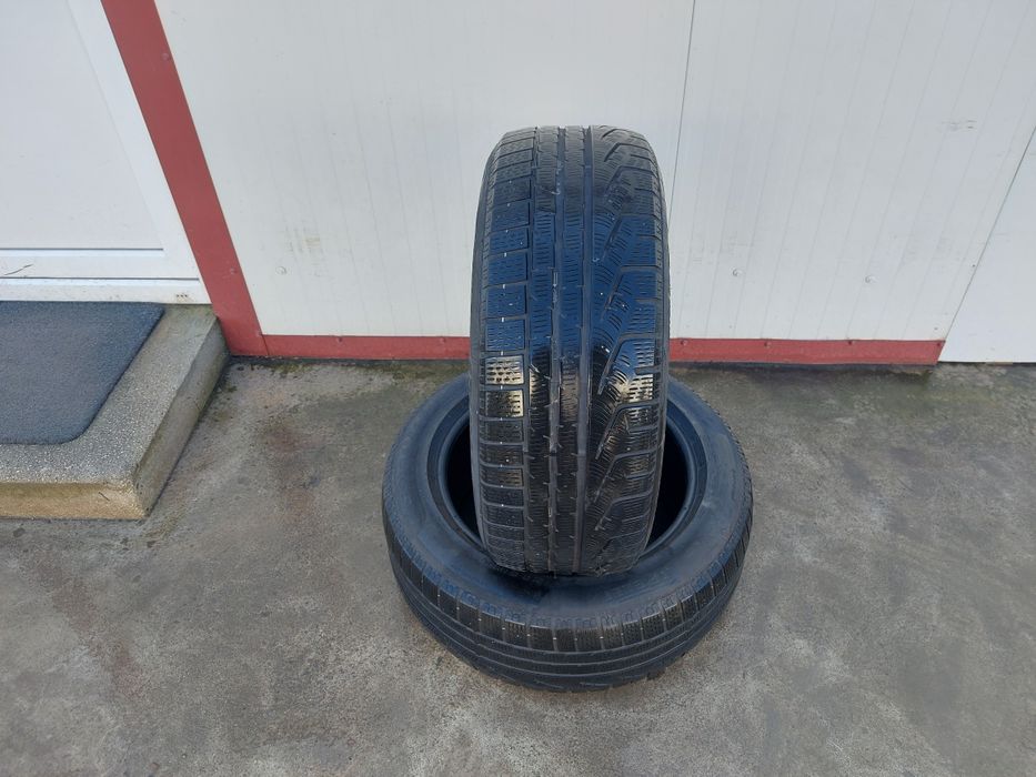 75 lei bucata! Doua anvelope M+S/IARNA 225 55 17 Pirelli