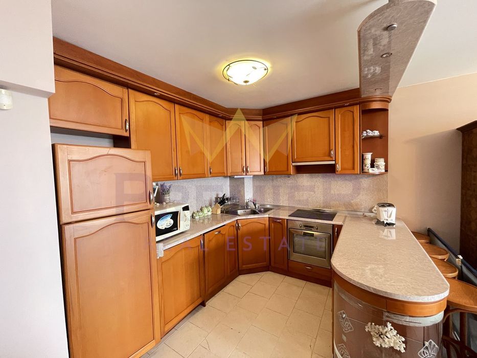 Дава се под наем Тристаен апартамент в Свети Влас - 84 кв.м за 561 € - Снимка #2
